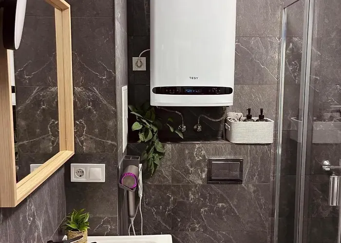 Near Mr Bricolage * וארנה